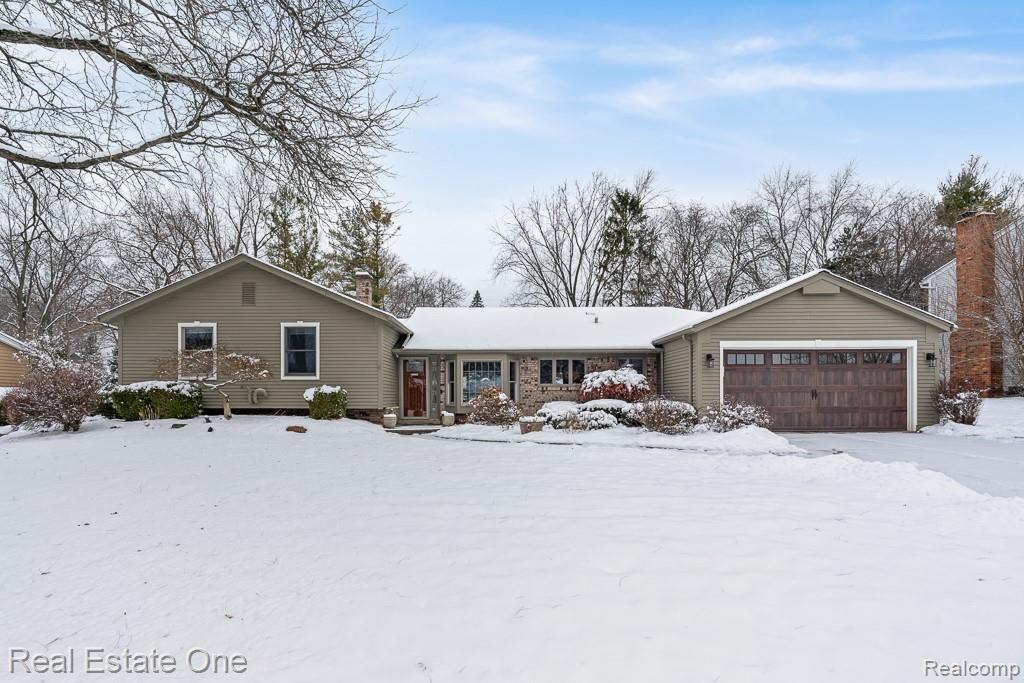 732 Rutgers Road, Rochester Hills, MI 48309 — front exterior