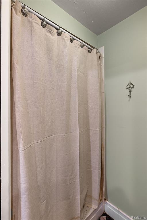 555 Kendry, Bloomfield Hills, MI 48302 — Photo 21