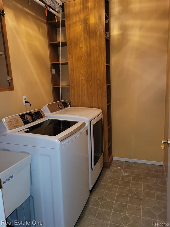 6927 Northpoint Drive, Troy, MI 48085 — Photo 31