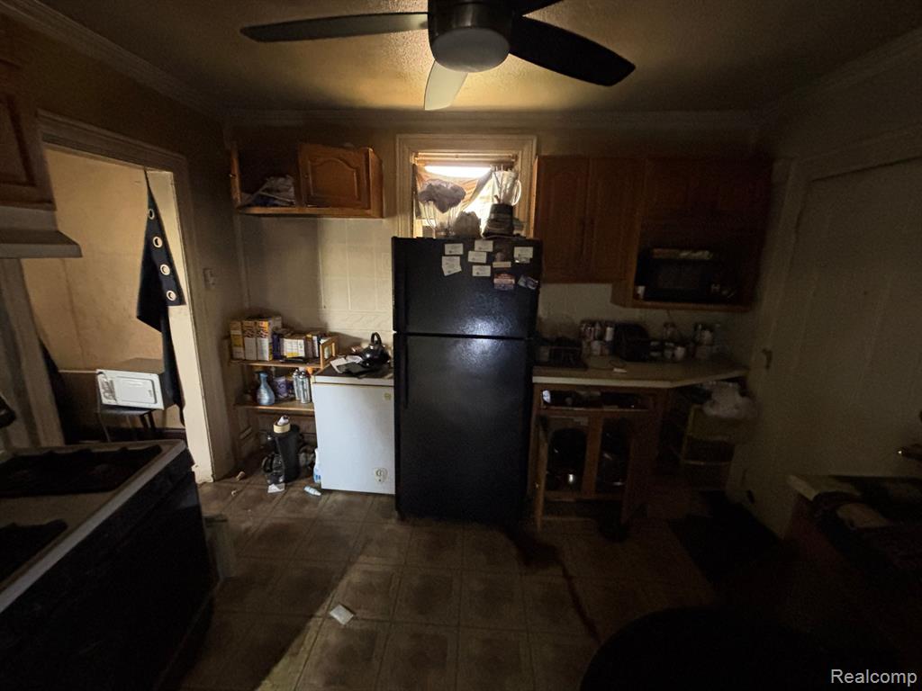 5572 CADILLAC Avenue, Detroit, MI 48213 — Photo 8