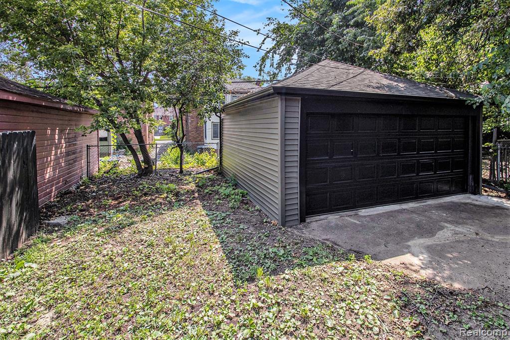 20112 Picadilly Road, Dearborn, MI 48221 — Photo 16