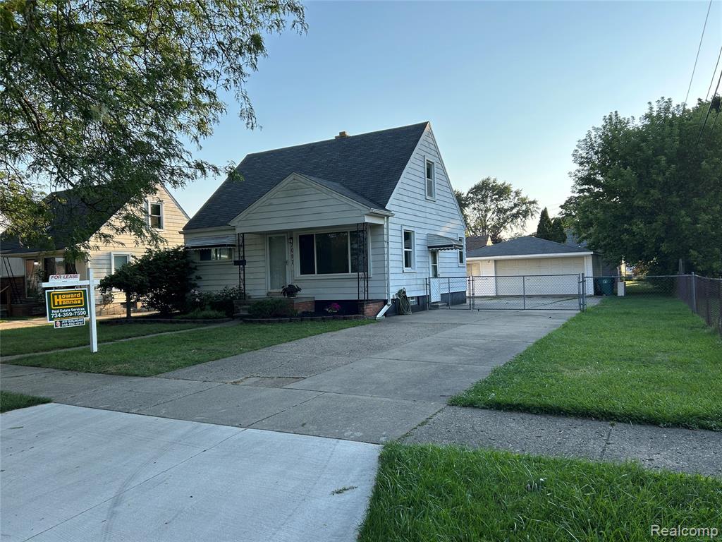 7097 Deering Street, Garden City, MI — front exterior