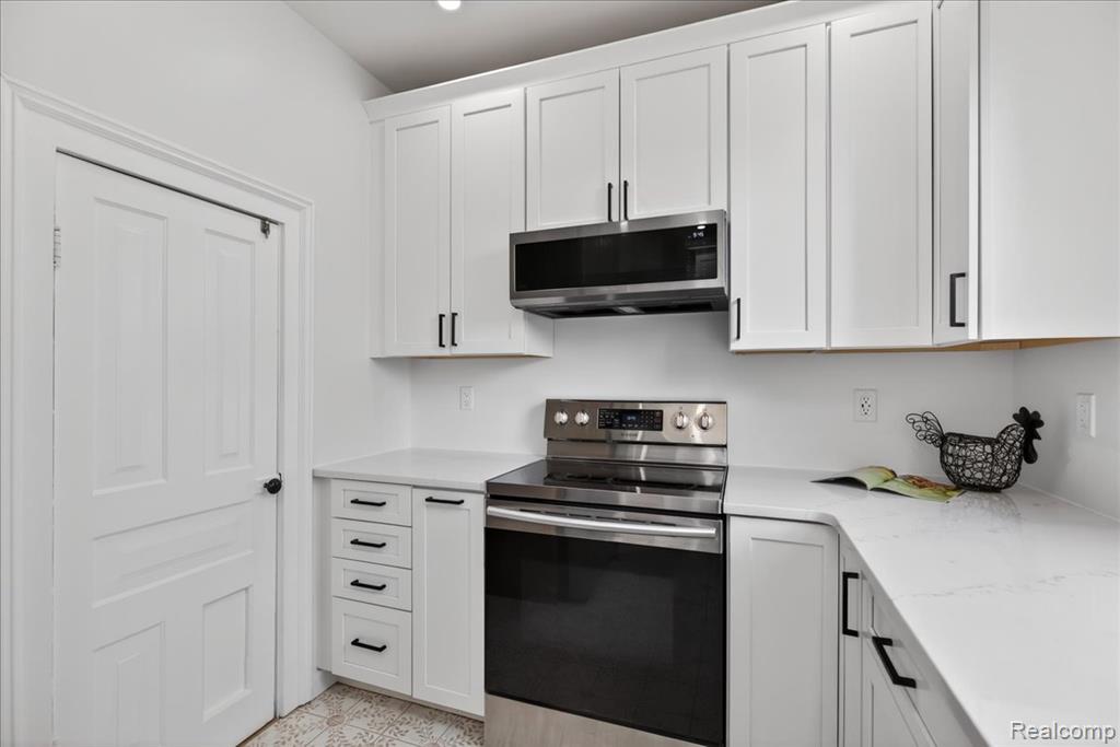 144 Franklin Street, Holly, MI 48442 — Photo 23