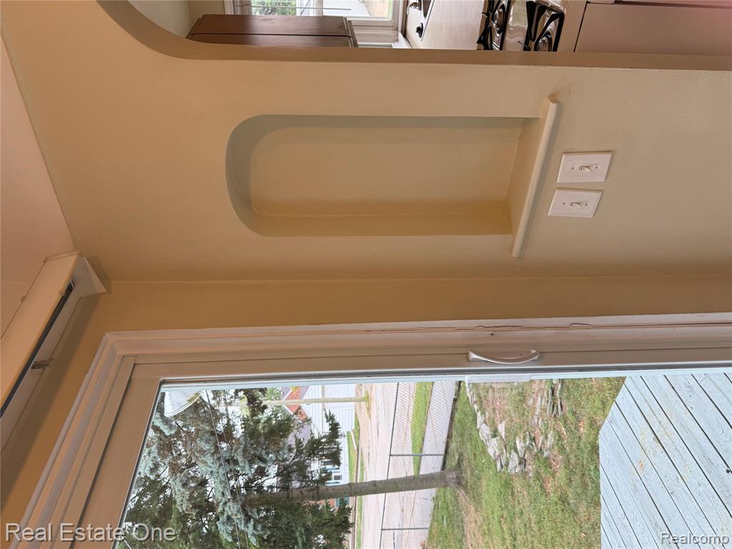 879 Highland Avenue, Lincoln Park, MI 48146 — Photo 11
