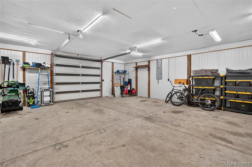 8655 Joey Drive, Pinckney, MI 48169 — Photo 42