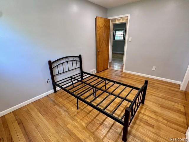 8429 Whitefield Street, Dearborn Heights, MI 48127 — Photo 17