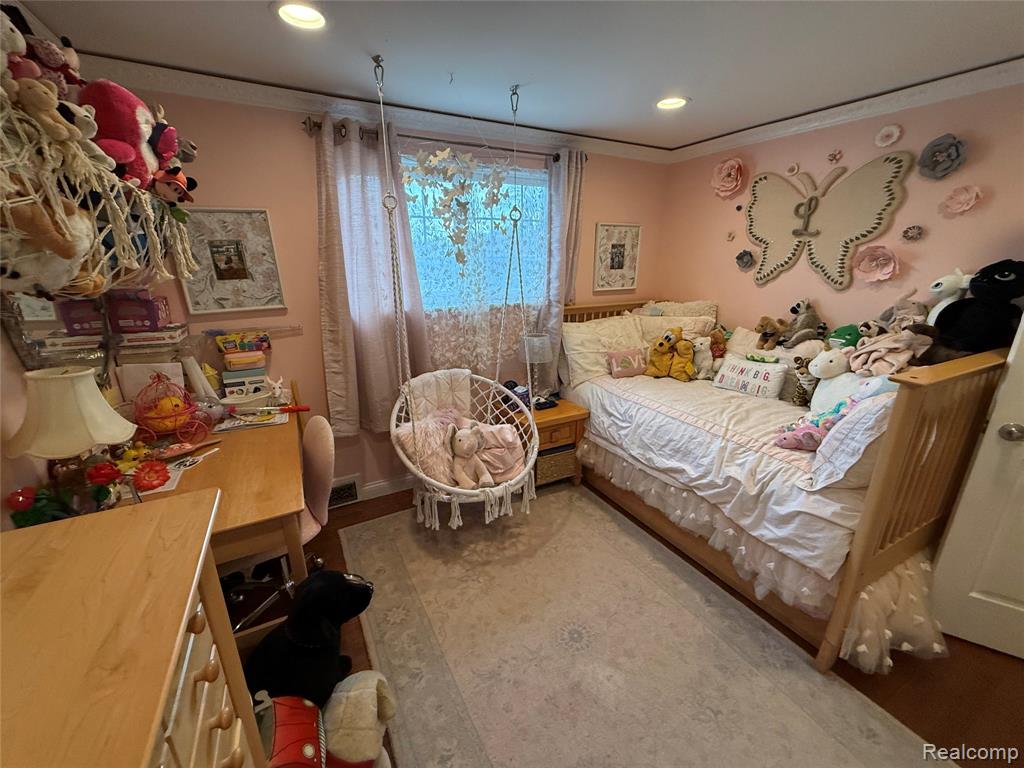 1645 Blairmoor Court, Grosse Pointe Woods, MI 48236 — Photo 22