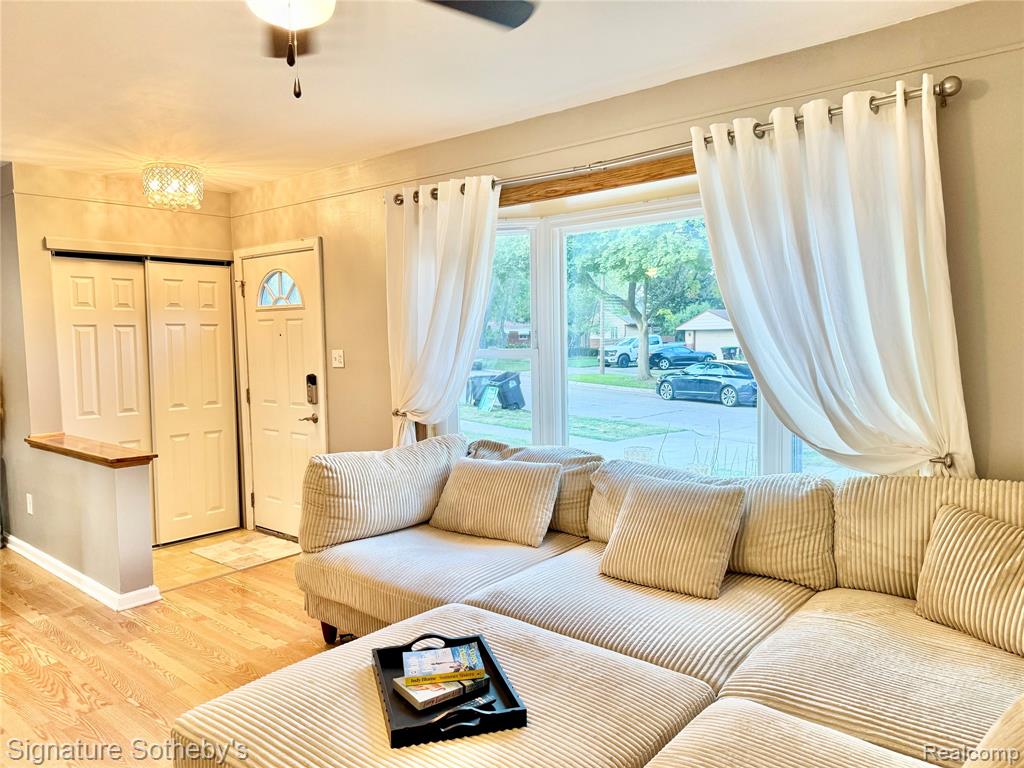9715 Sylvester Street, Taylor, MI 48180 — Photo 10