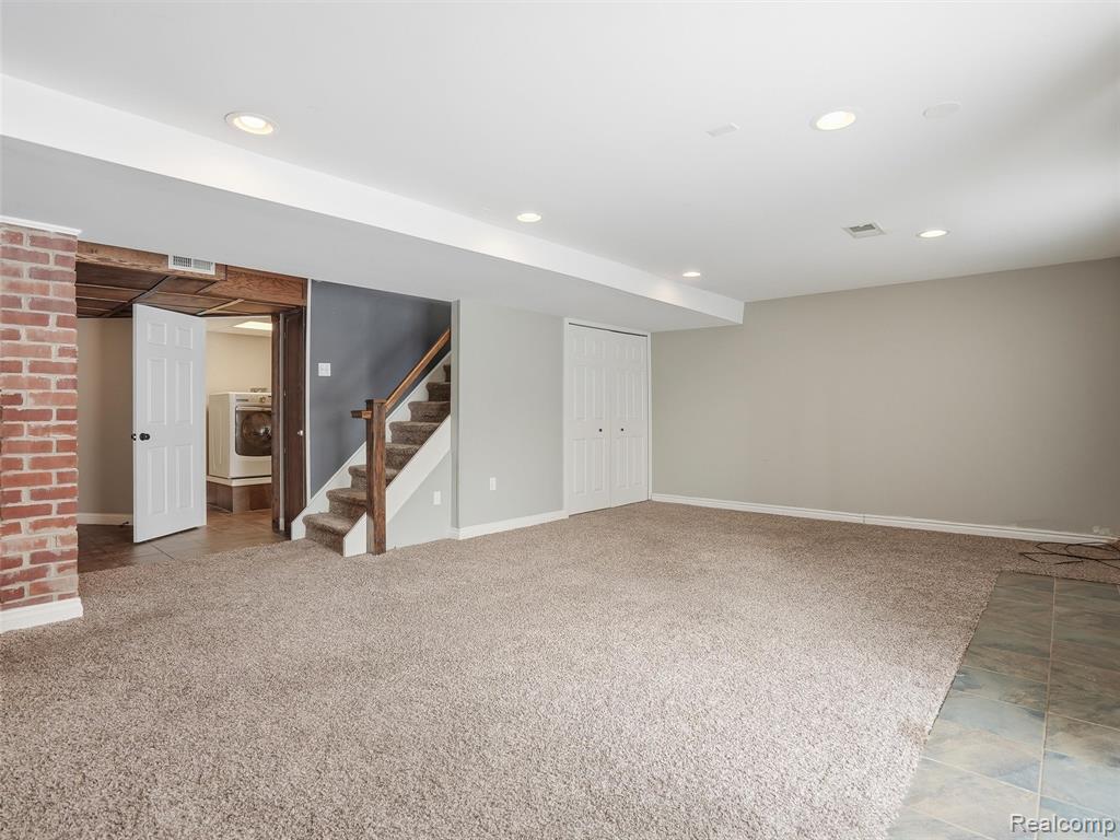 29750 Bristol Lane, Bingham Farms, MI 48025 — Photo 29