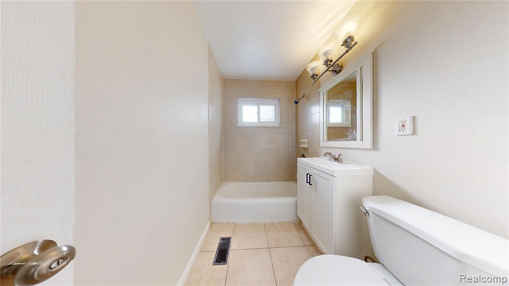 733 Livingston Avenue, Pontiac, MI 48340 — Photo 15