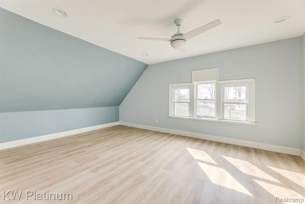 2819 Ravenswood Road, Port Huron, MI 48060 — Photo 21