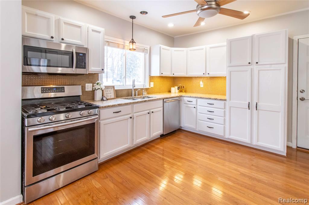 41870 Winter Court, Canton, MI 48187 — Photo 11