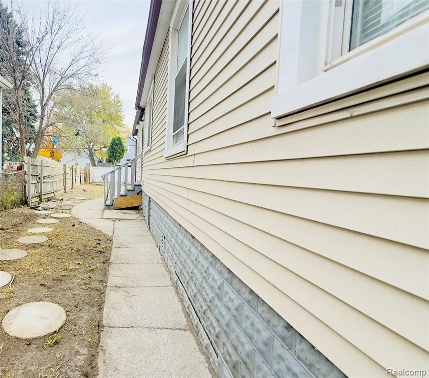 8737 SMART Street, Detroit, MI 48210 — Photo 4