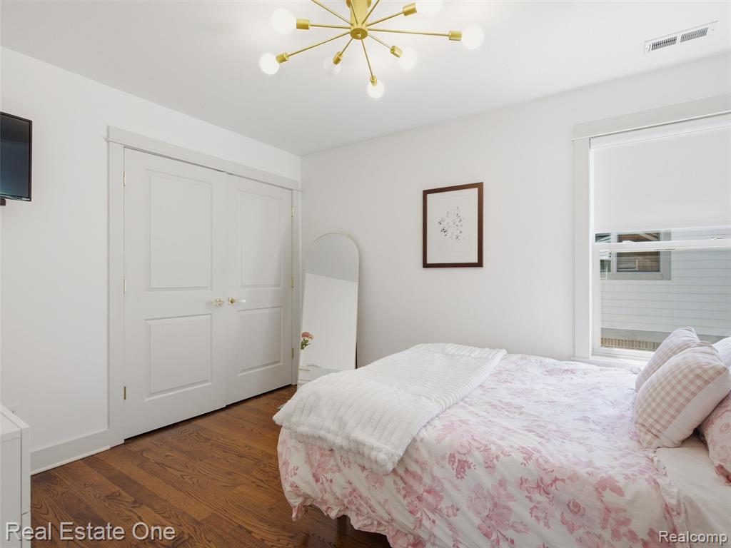 10125 Borgman Avenue, Huntington Woods, MI — Photo 23