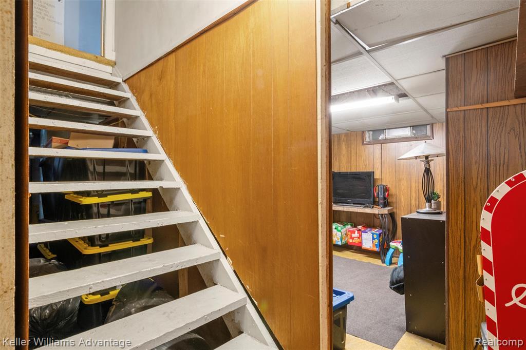 2085 Thomas Street, Lincoln Park, MI 48146 — Photo 33