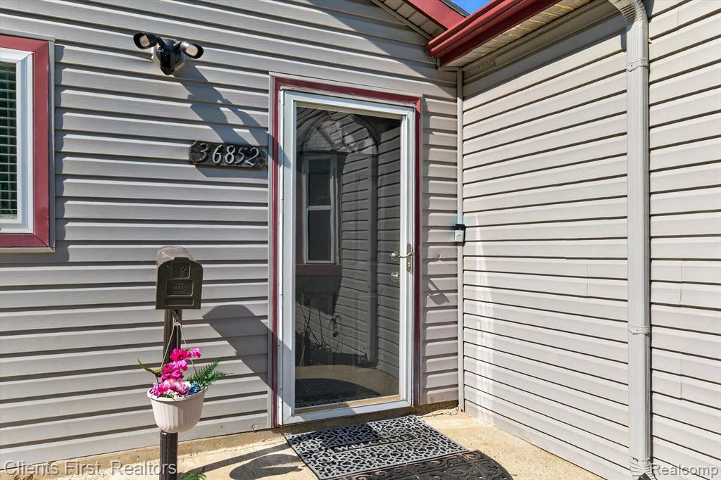36852 Chase Street, Romulus, MI 48174 — Photo 2