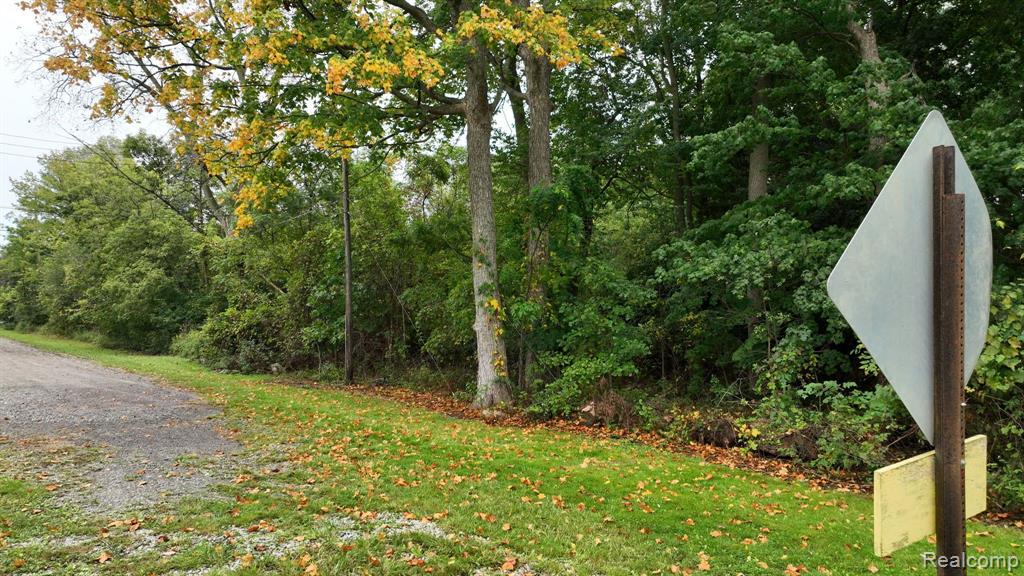 3 Esson Drive, Grand Blanc, MI 48439 — Photo 23