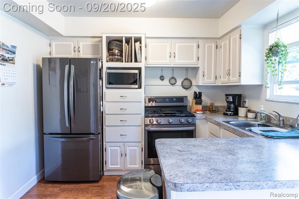 9254 Semindale, Clarkston, MI — Photo 4