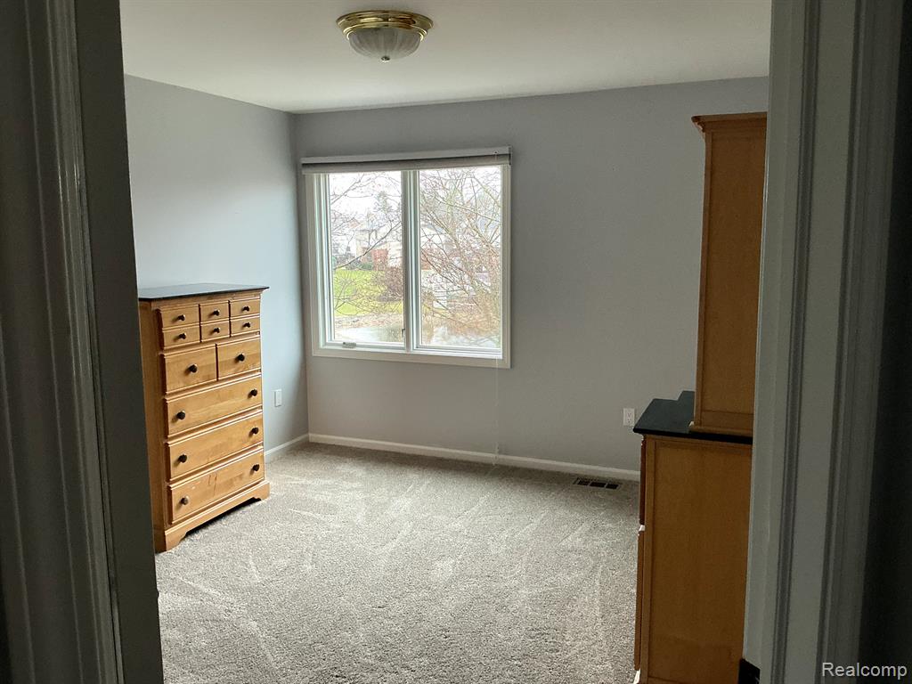 5470 HURON HILLS Drive, Commerce Twp, MI 48382 — Photo 27