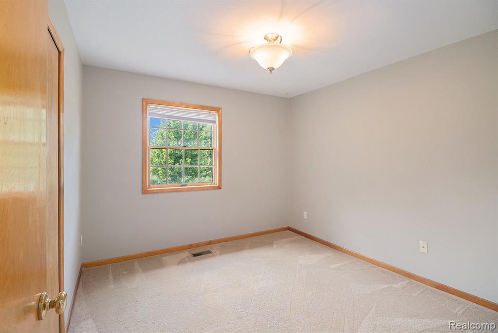 5511 Wakefield Road, Grand Blanc, MI 48439 — Photo 17