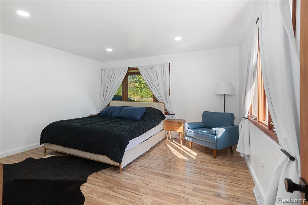 6810 N Territorial Road, Plymouth, MI, 48170