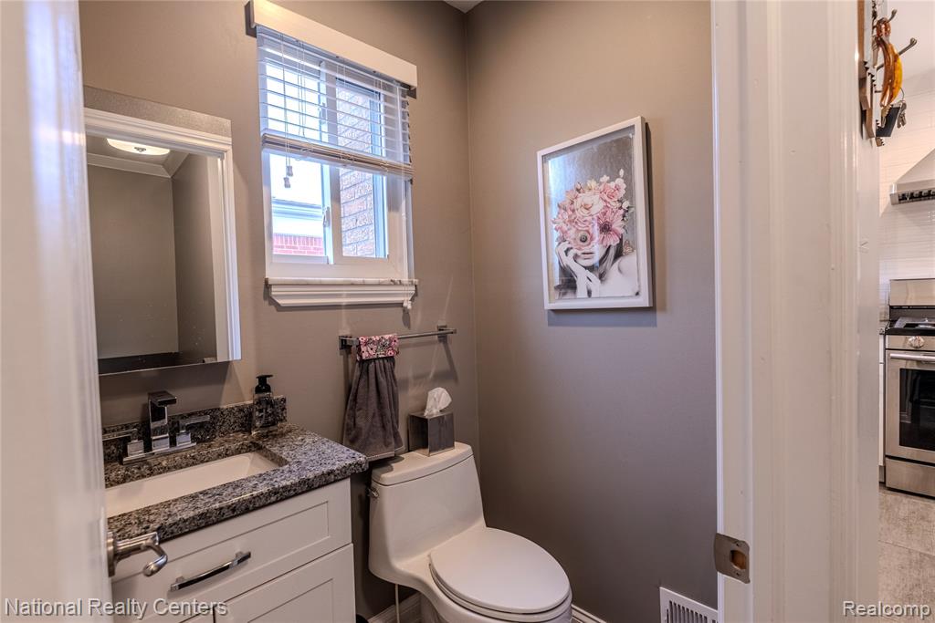 4760 Red Maple Drive, Warren, MI 48092 — Photo 12