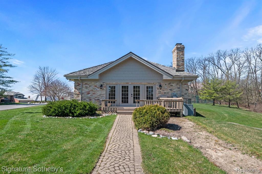 51 CHATEAUX DU LAC, Fenton, MI 48430 — Photo 55