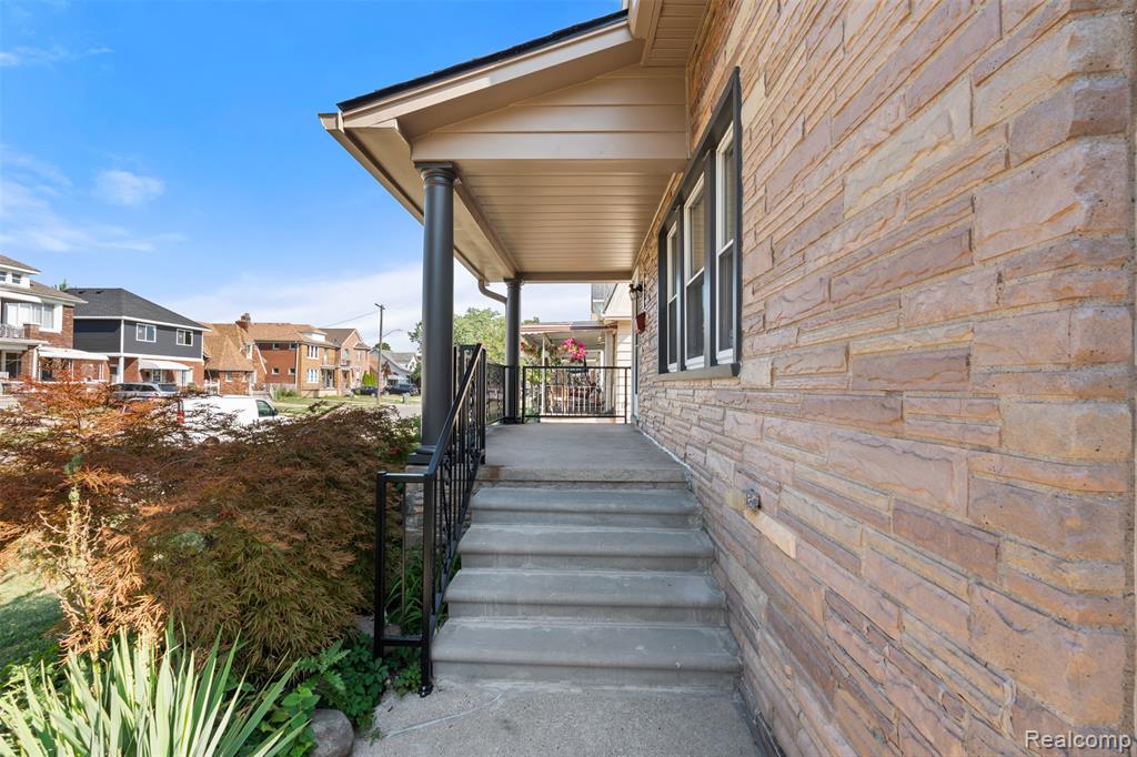 5452 Maple Street, Dearborn, MI 48126 — Photo 4