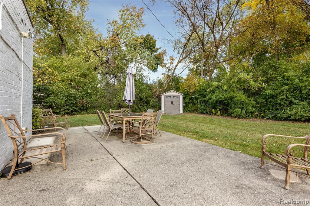 31220 Sheridan Drive, Beverly Hills, MI 48025 — Photo 27