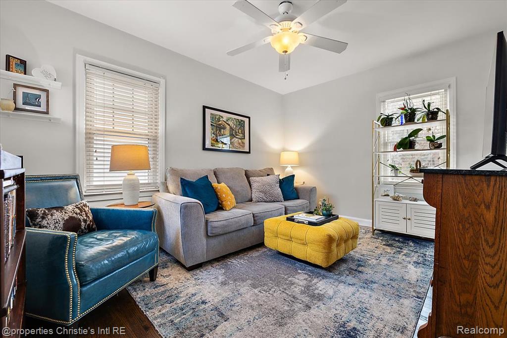 1253 Grayton Street, Grosse Pointe Park, MI 48230 — Photo 13