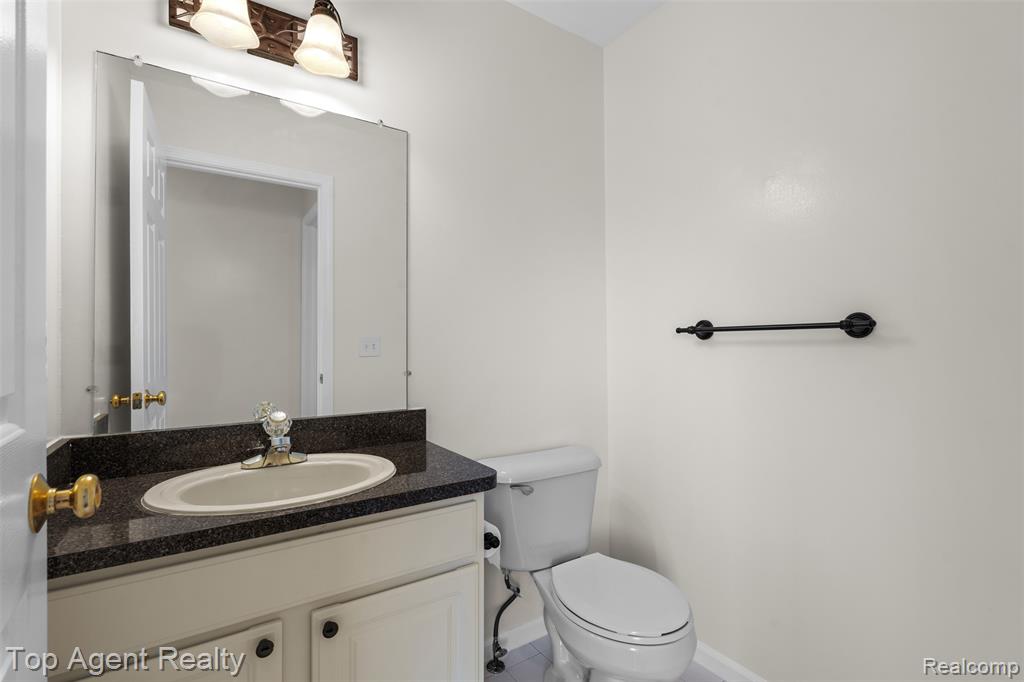 45505 Limerick Drive, Macomb, MI 48044 — Photo 16