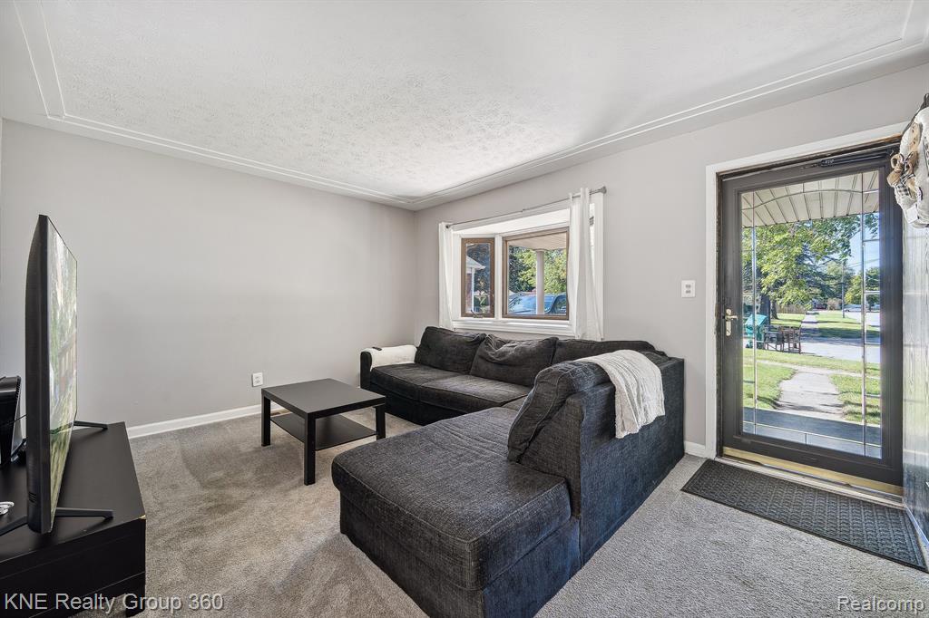 1395 BYRON Avenue, Ypsilanti, MI 48198 — Photo 9