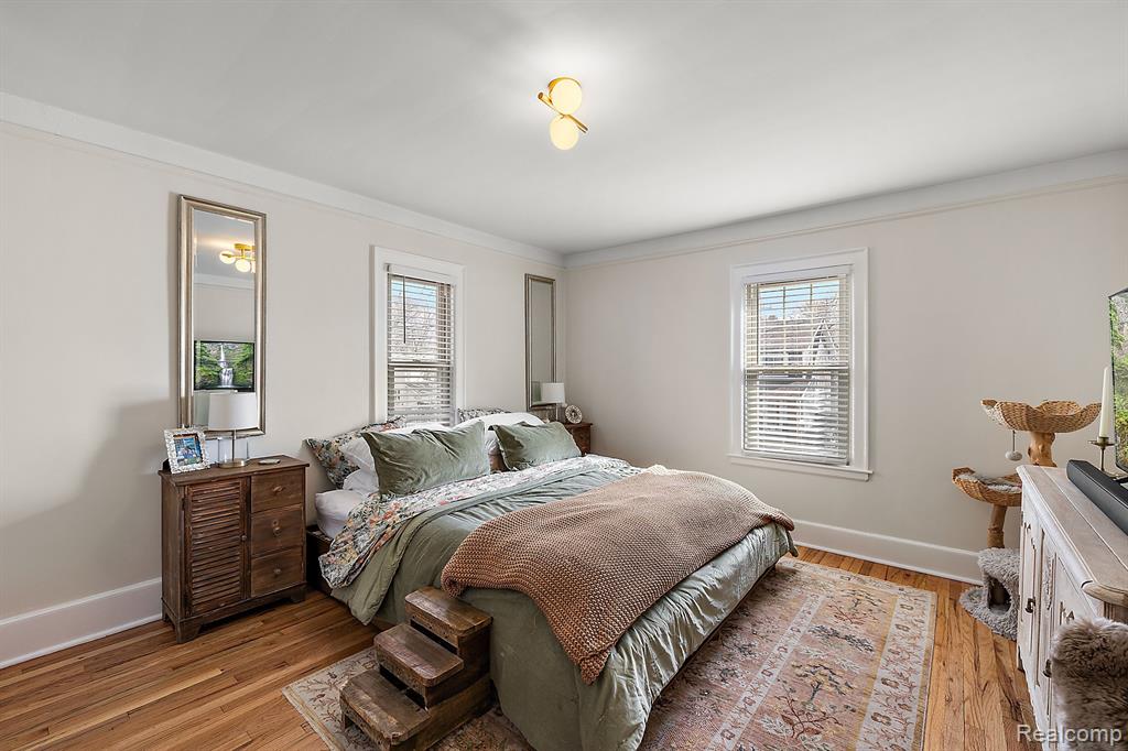 915 FARMDALE Street, Ferndale, MI 48220 — Photo 10
