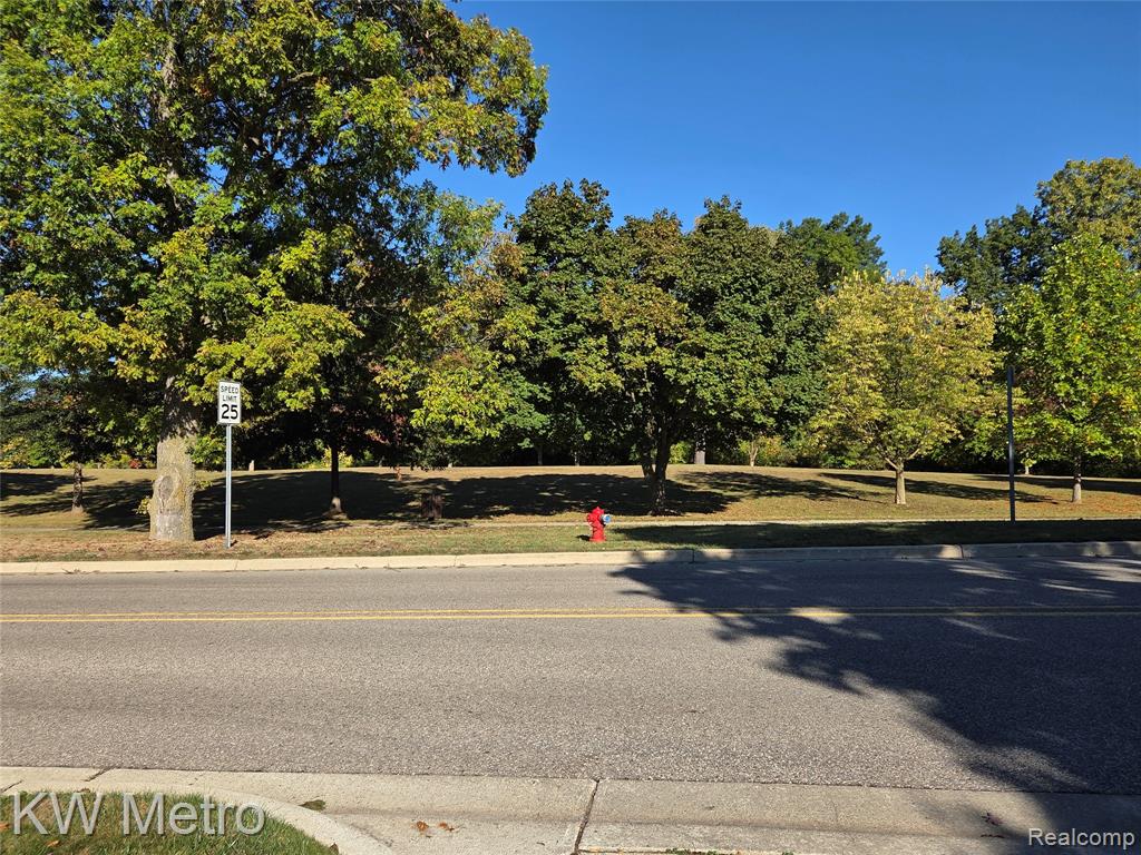 500 Romeo Road, 122, Rochester, MI 48307 — Photo 12