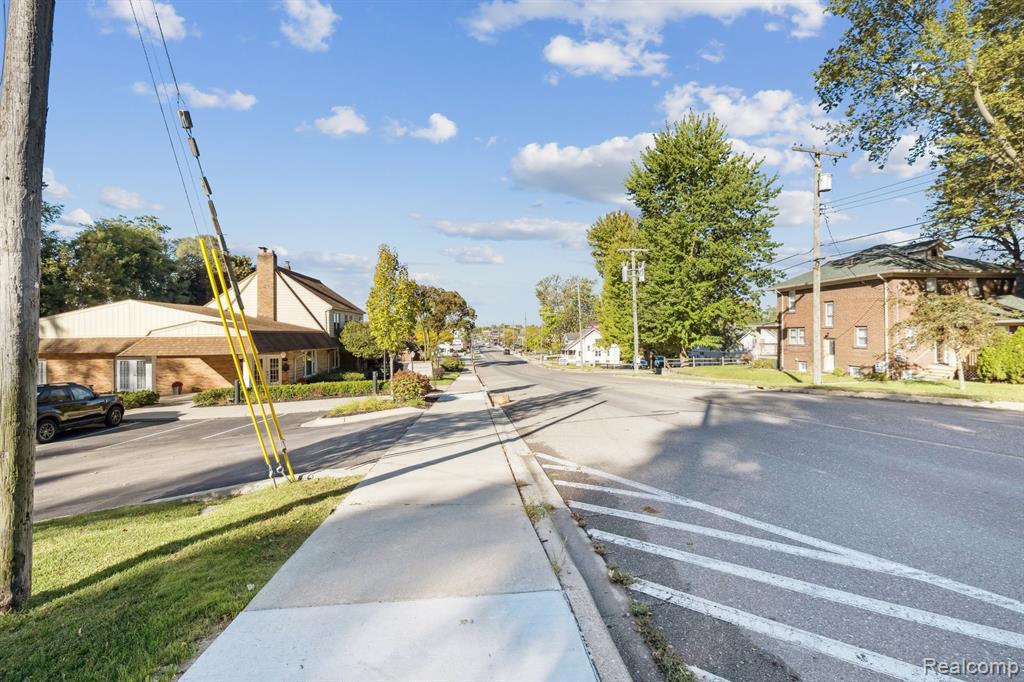 624 E Main Street, Brighton, MI 48116 — Photo 7