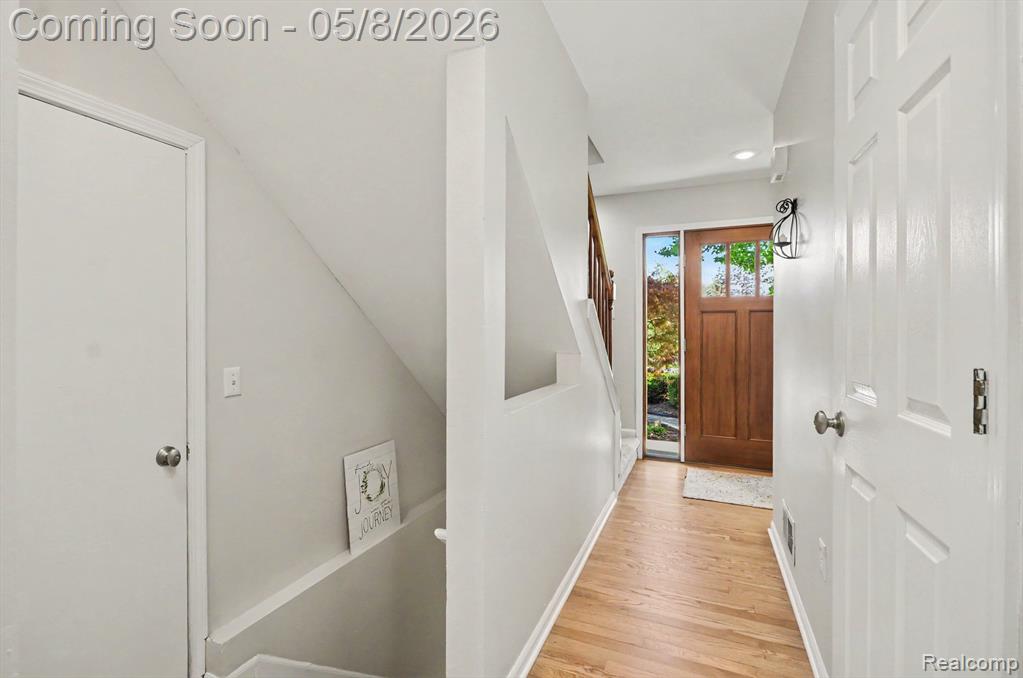 3907 Kelsey Road, Lake Orion, MI — Photo 10
