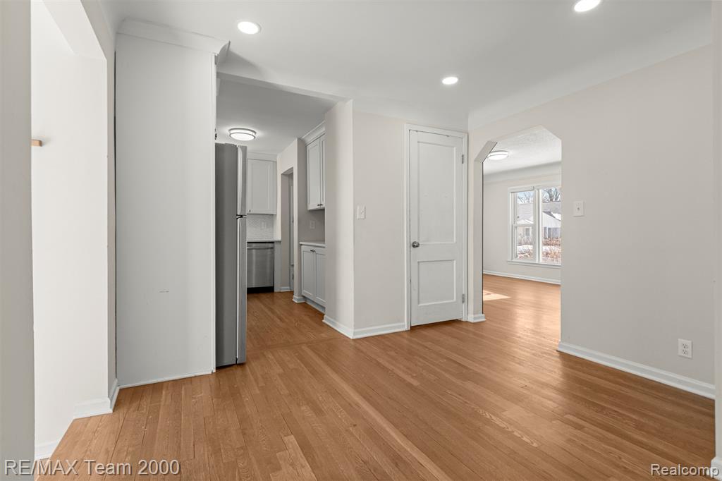 2076 Thomas Avenue, Berkley, MI 48072 — Photo 14