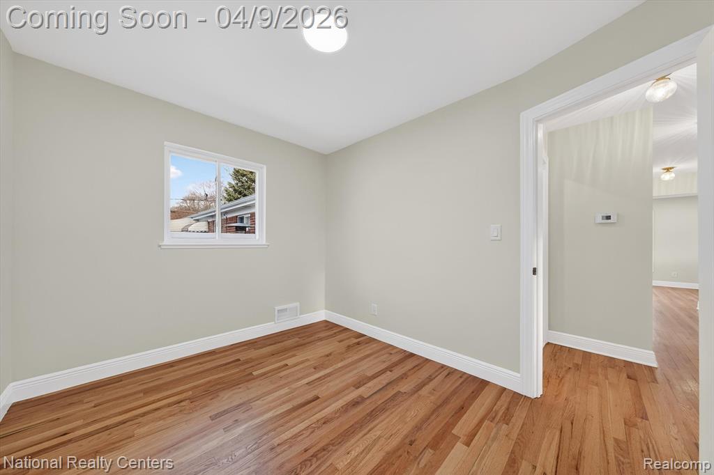 205 Royal Park Lane, Madison Heights, MI 48071 — Photo 26