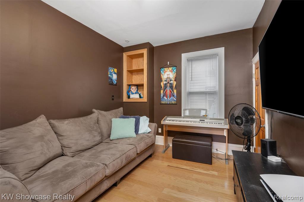 84 Moross Street, Mount Clemens, MI 48043 — Photo 9