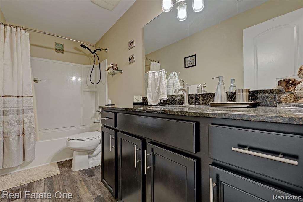 4316 Pebble Creek Boulevard, Grand Blanc, MI 48439 — Photo 38