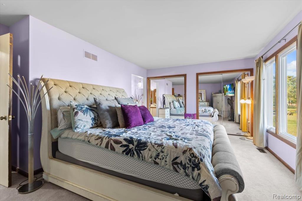 203 Lac Sainte Claire Drive, Saint Clair Shores, MI, 48082