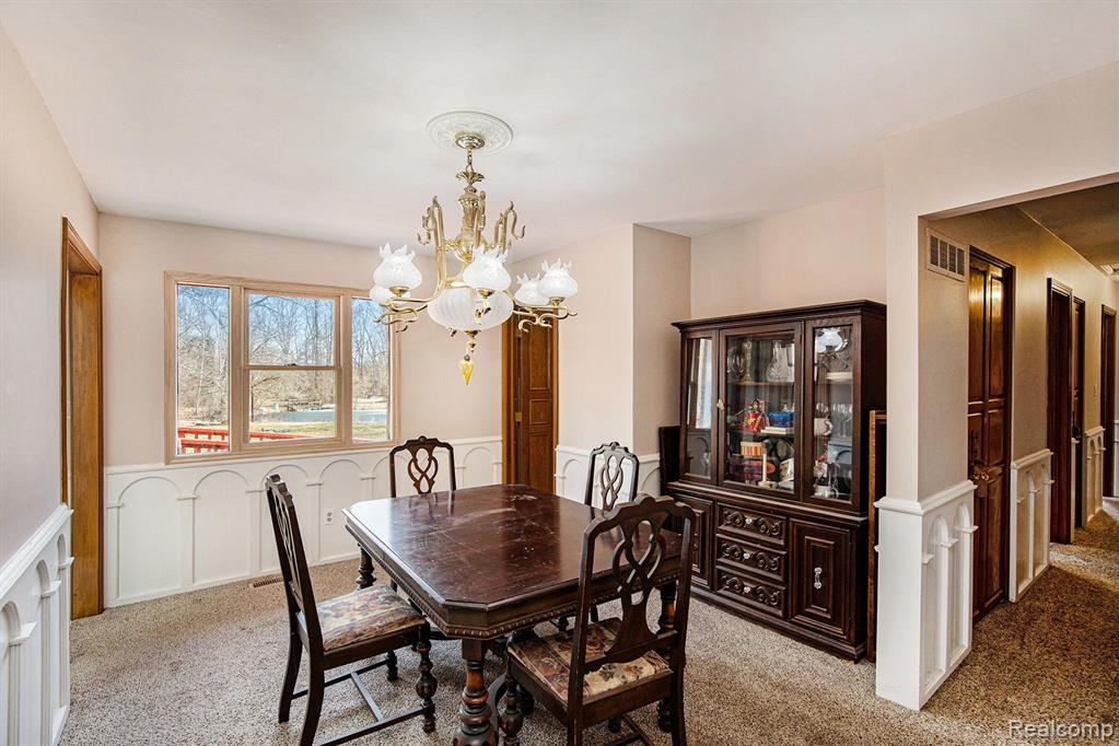 6126 N BELSAY Road, Flint, MI 48506 — Photo 10