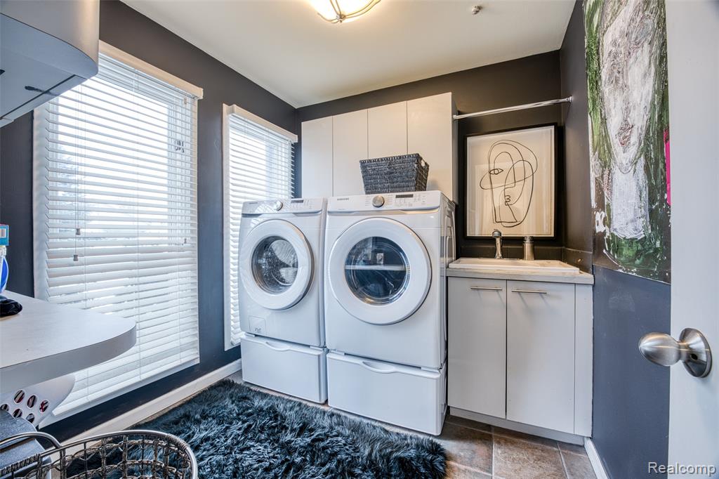 5292 Pond Bluff Drive, West Bloomfield, MI 48323 — Photo 37