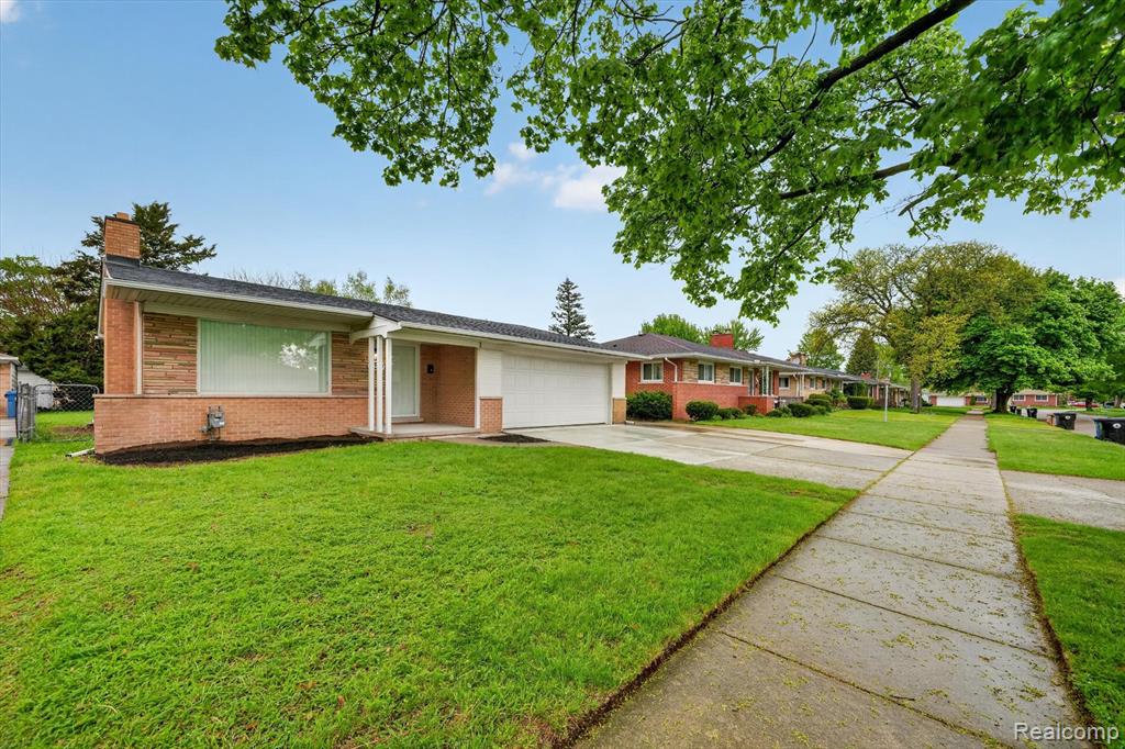 14203 Fenton, Redford, MI 48239 — Photo 2
