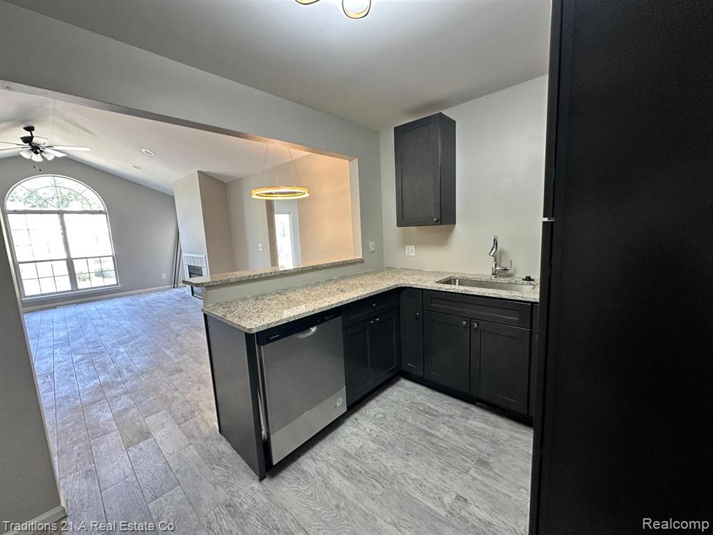 52099 HEATHERSTONE Avenue, Macomb, MI 48042 — Photo 4