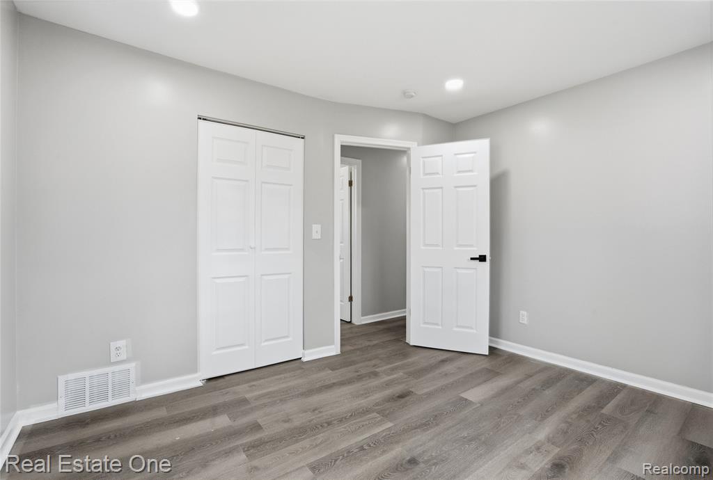 5416 JACKSON Street, Dearborn Heights, MI 48125 — Photo 14