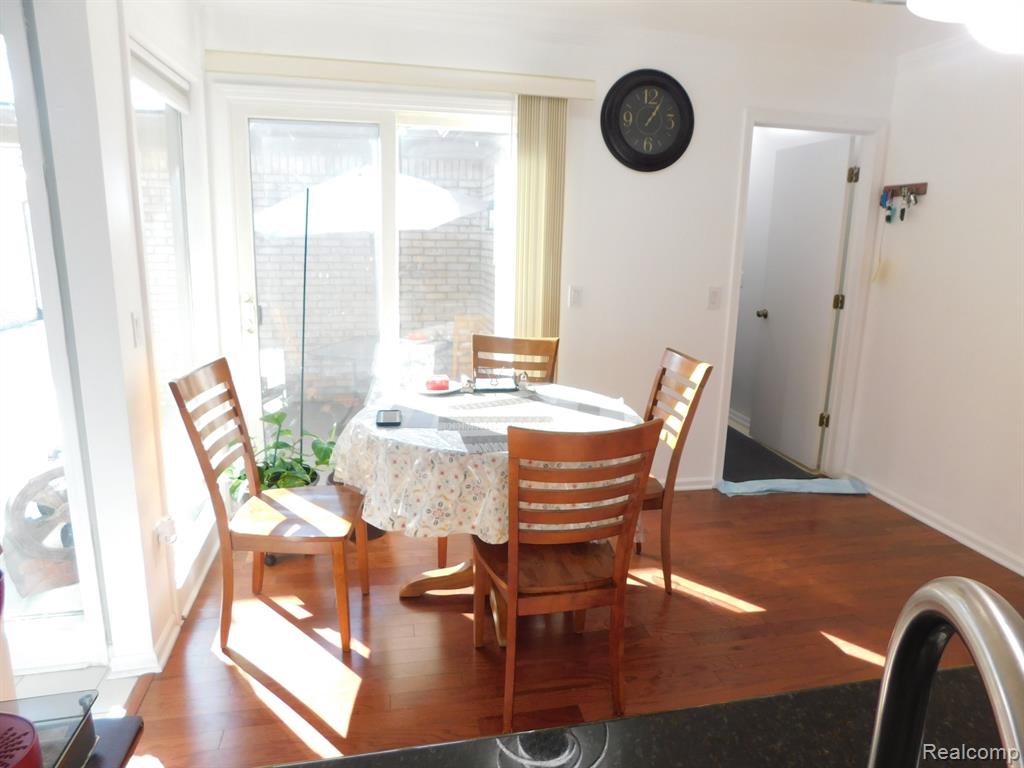 43175 W KIRKWOOD Drive, Clinton Twp, MI 48038 — Photo 26