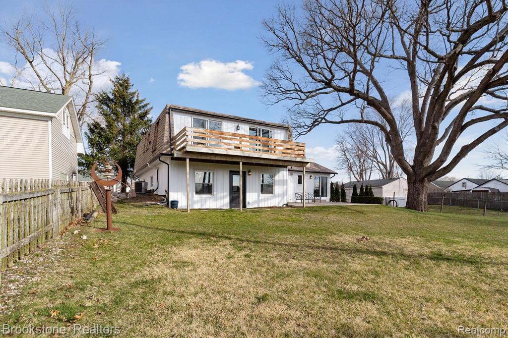 633 DETROIT Avenue, Lake Orion, MI 48362 — Photo 73