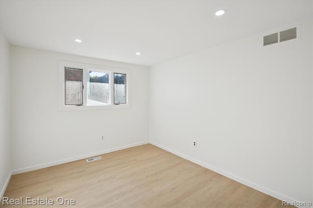 43051 Fernwood Street, Canton, MI 48187 — Photo 23