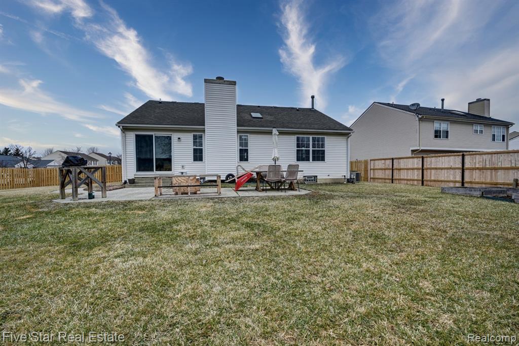 7511 BERMUDA DUNES, Ypsilanti, MI 48197 — Photo 47